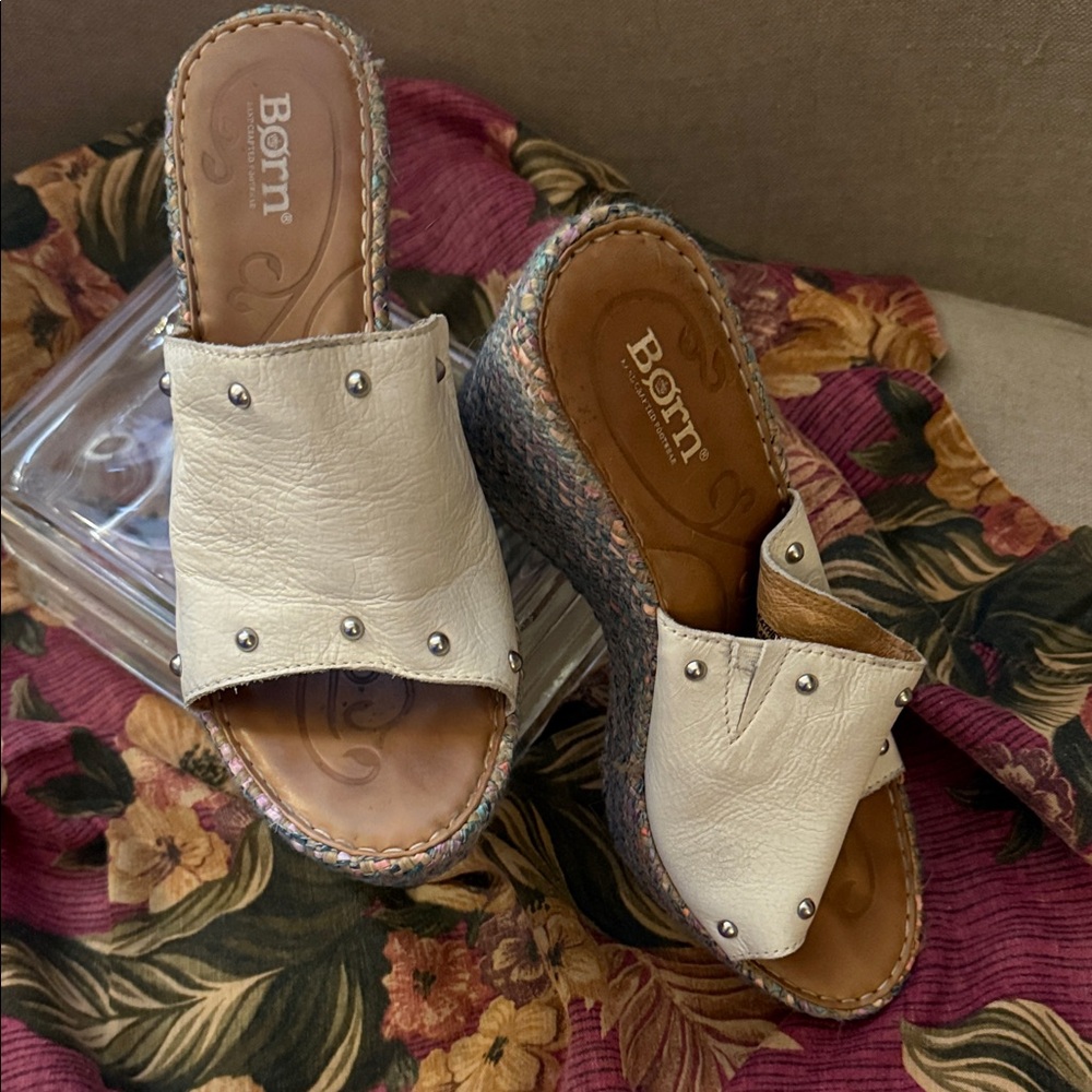 Born Women's Off-White Wedge Sandals